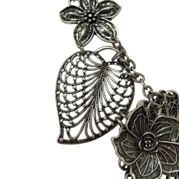 Gothic Witchy Dramatic Necklace Earrings Set Silver Tone Flower Metal Jewelry - Picture 5 of 11